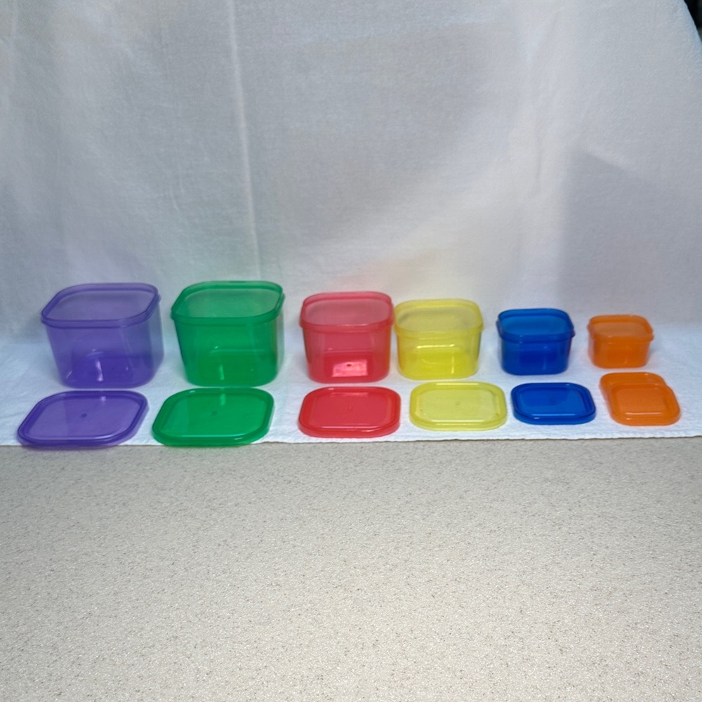 Colorful Plastic Storage Containers